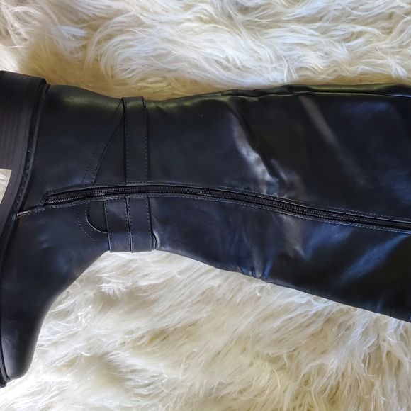 NWOT Women's Boots Size 10 - Picture 8 of 8